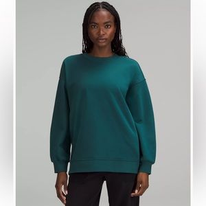 Lululemon *black* perfectly oversized crew size 4